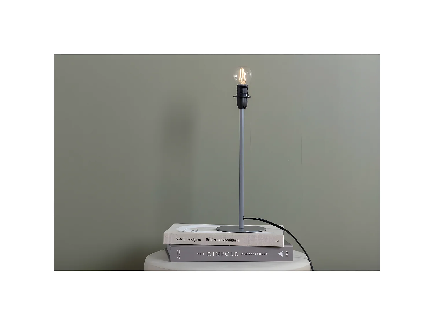 Dasir verlichting tafellamp 12x12x42,4cm  zwart.