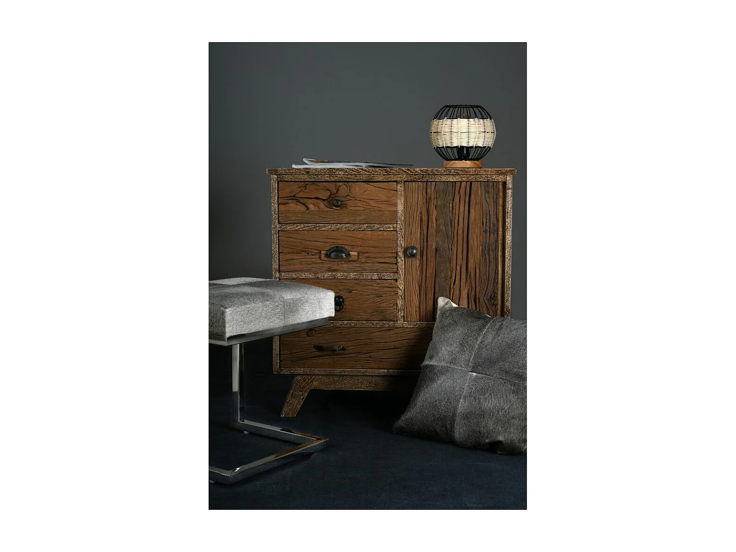 Lampe boule en rotin naturel et métal