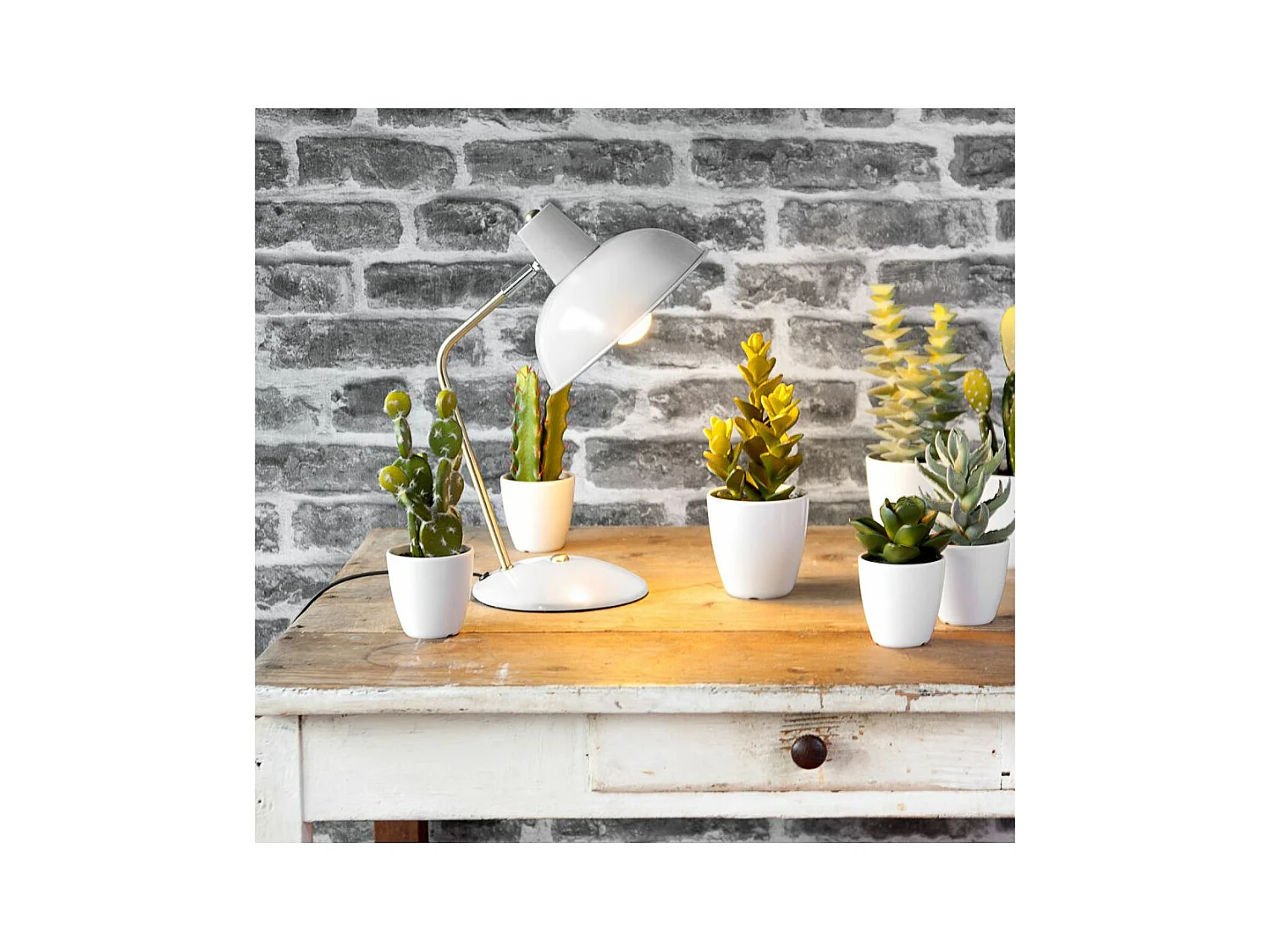 Lampe en métal à poser Hood