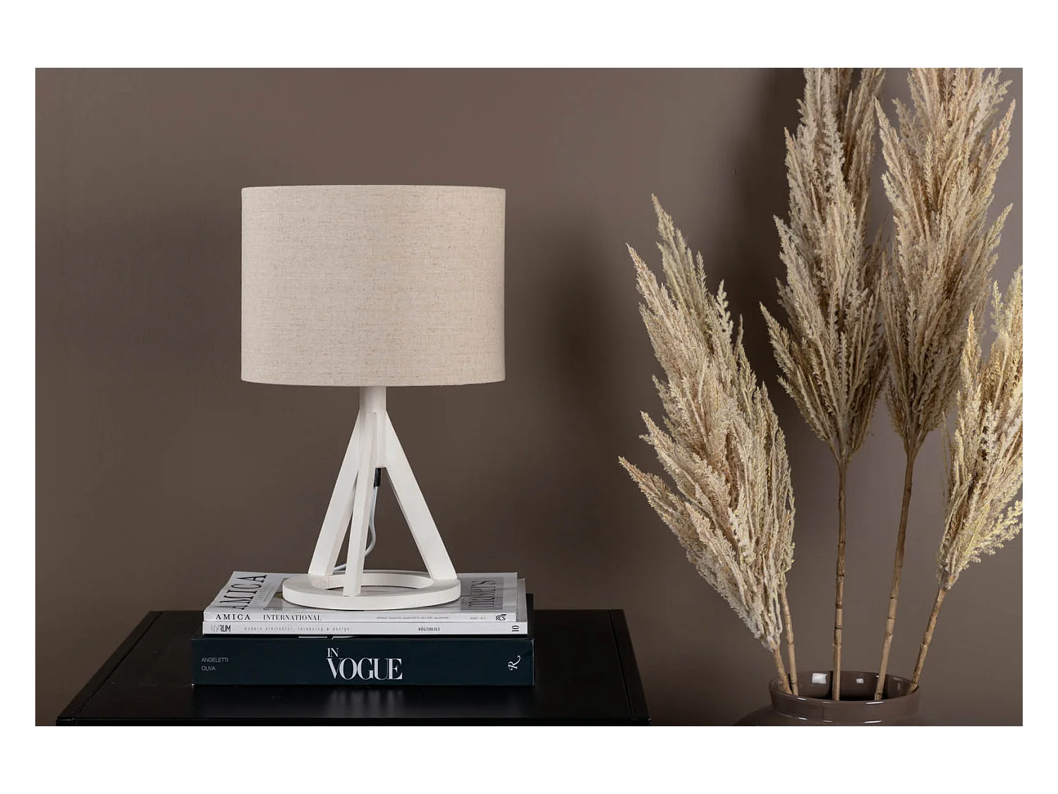 Tischlampe aus Gummibaum und Leinen Kona