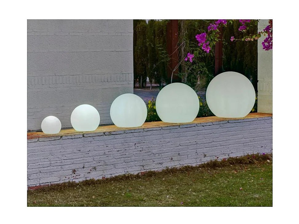 Outdoor-Lichtkugel Buly 20 cm Solar + elektrisch aufladen