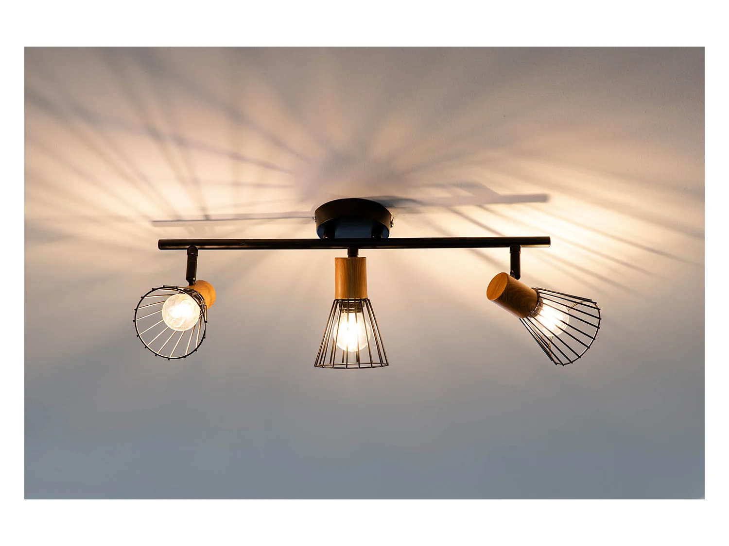 Atticus verlichting wandlamp 48,5x16,5x15cm staal zwart, hout.