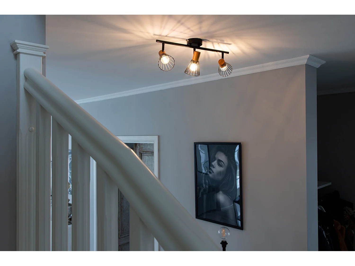 Atticus verlichting wandlamp 48,5x16,5x15cm staal zwart, hout.