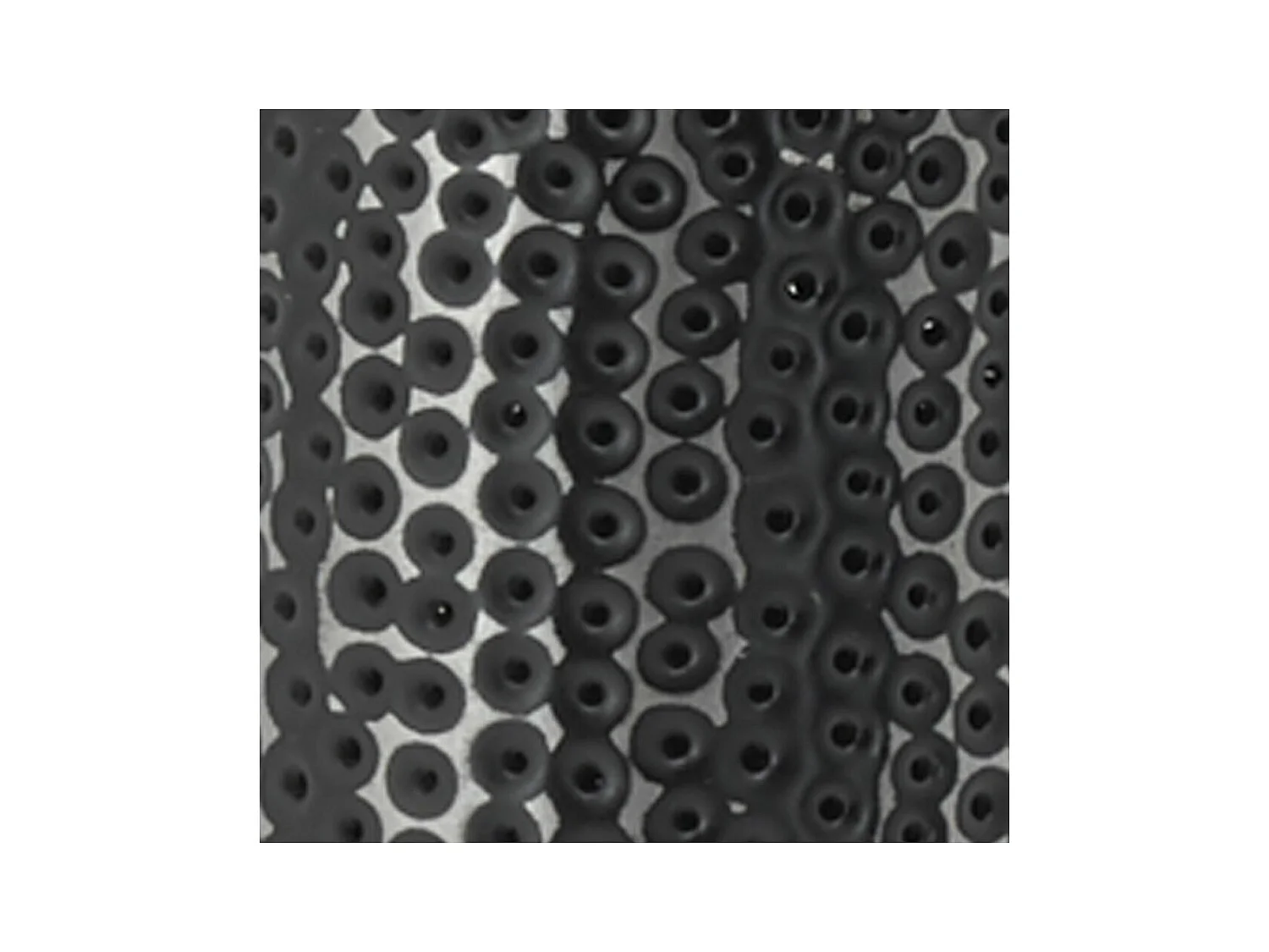 Suspension trio en métal cylindrique Linéaire