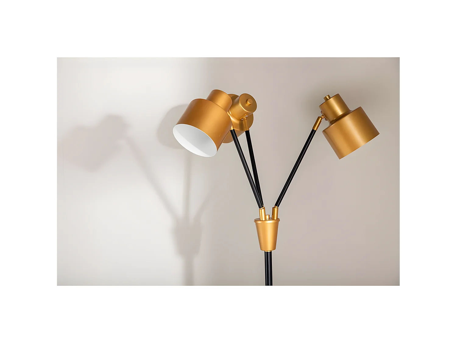 Vifta verlichting vloerlamp 75x33x178cm staal zwart, messing.