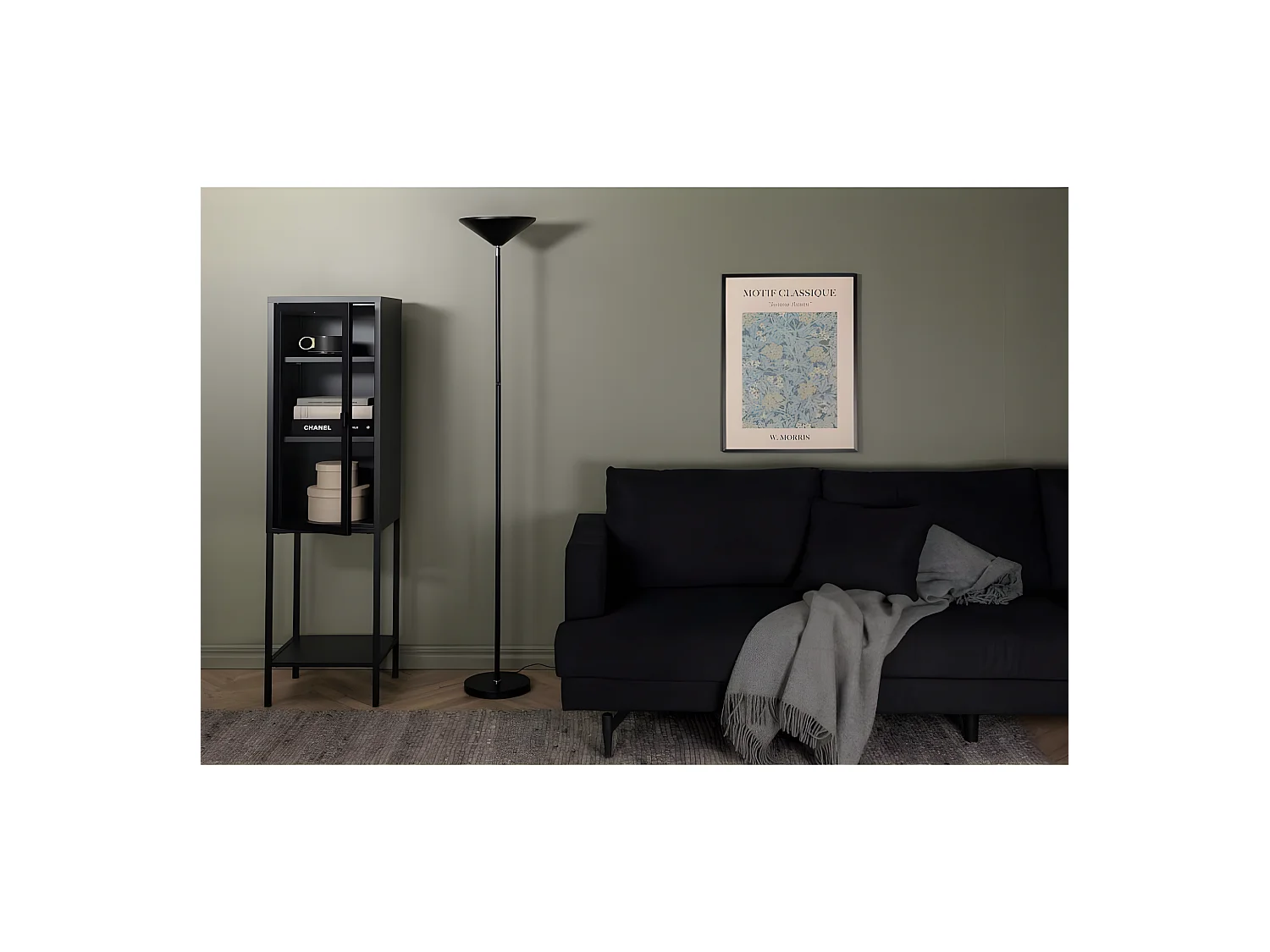 Corong verlichting vloerlamp 28x28x180cm staal zwart.