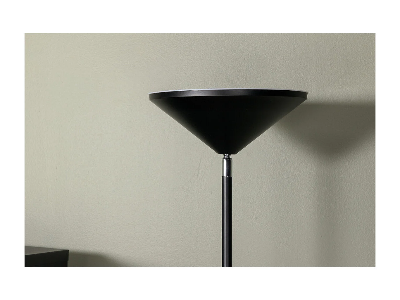 Lampadaire en Métal "Corong" 180cm Noir