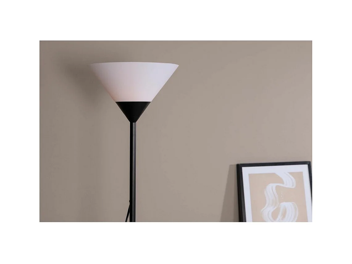 Lámpara de pie de acero Batang