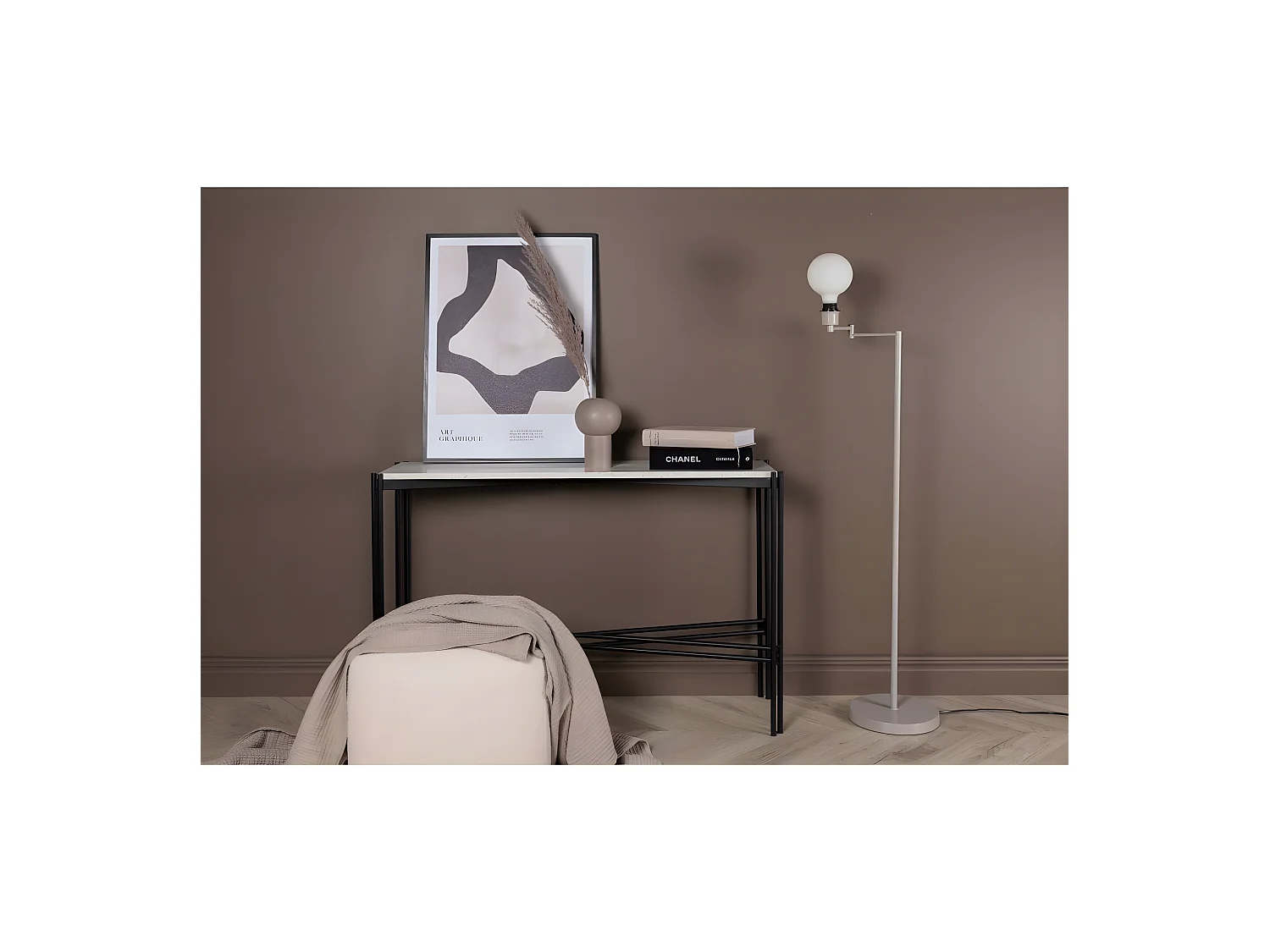 Stehleuchte aus Stahl Virro