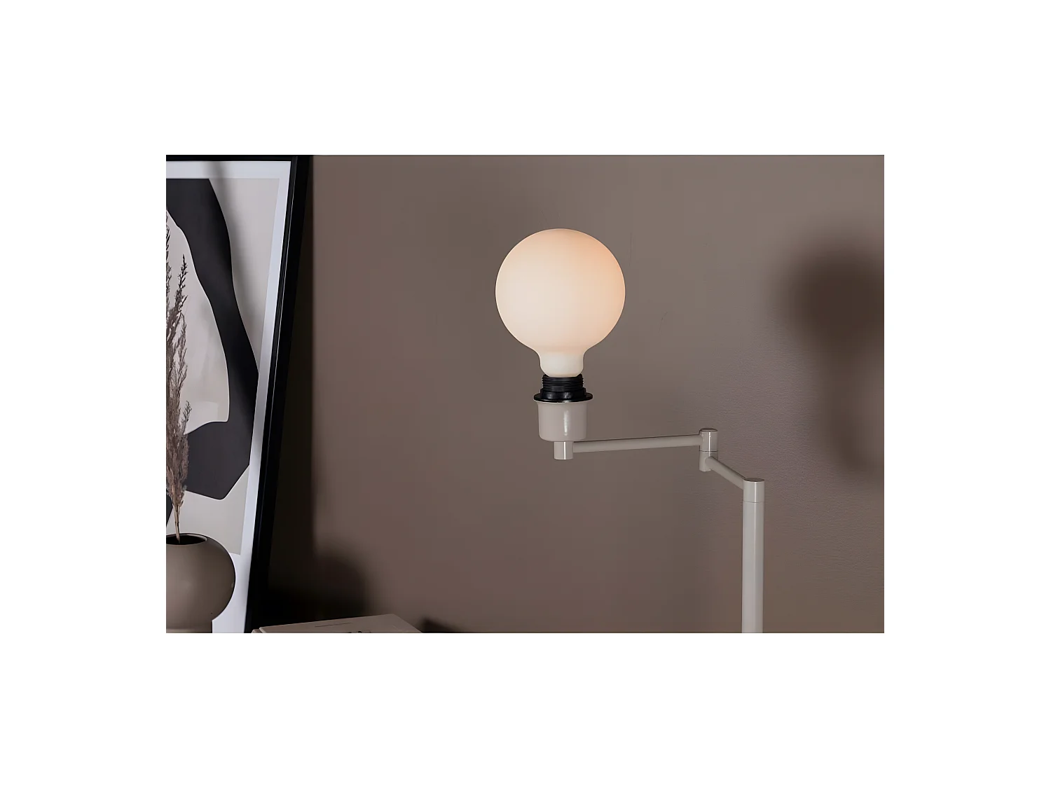 Stehleuchte aus Stahl Virro