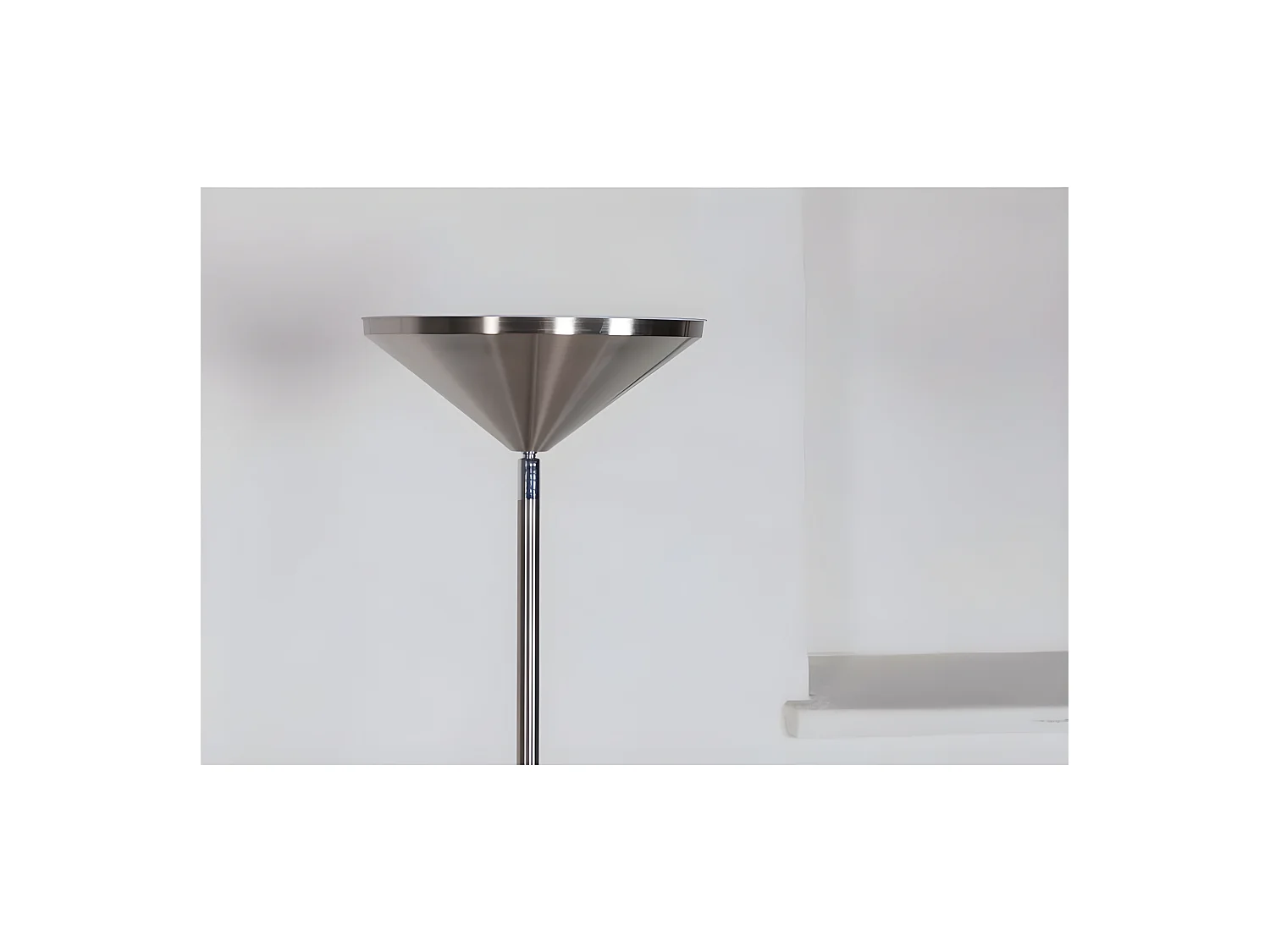 Lampadaire en Métal "Corong" 180cm Argent