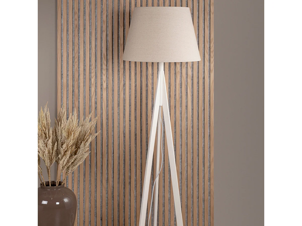 Stehlampe aus Gummibaumholz und Leinen Kona