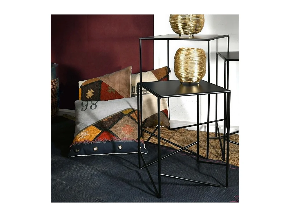 Designbeistelltische aus Metall