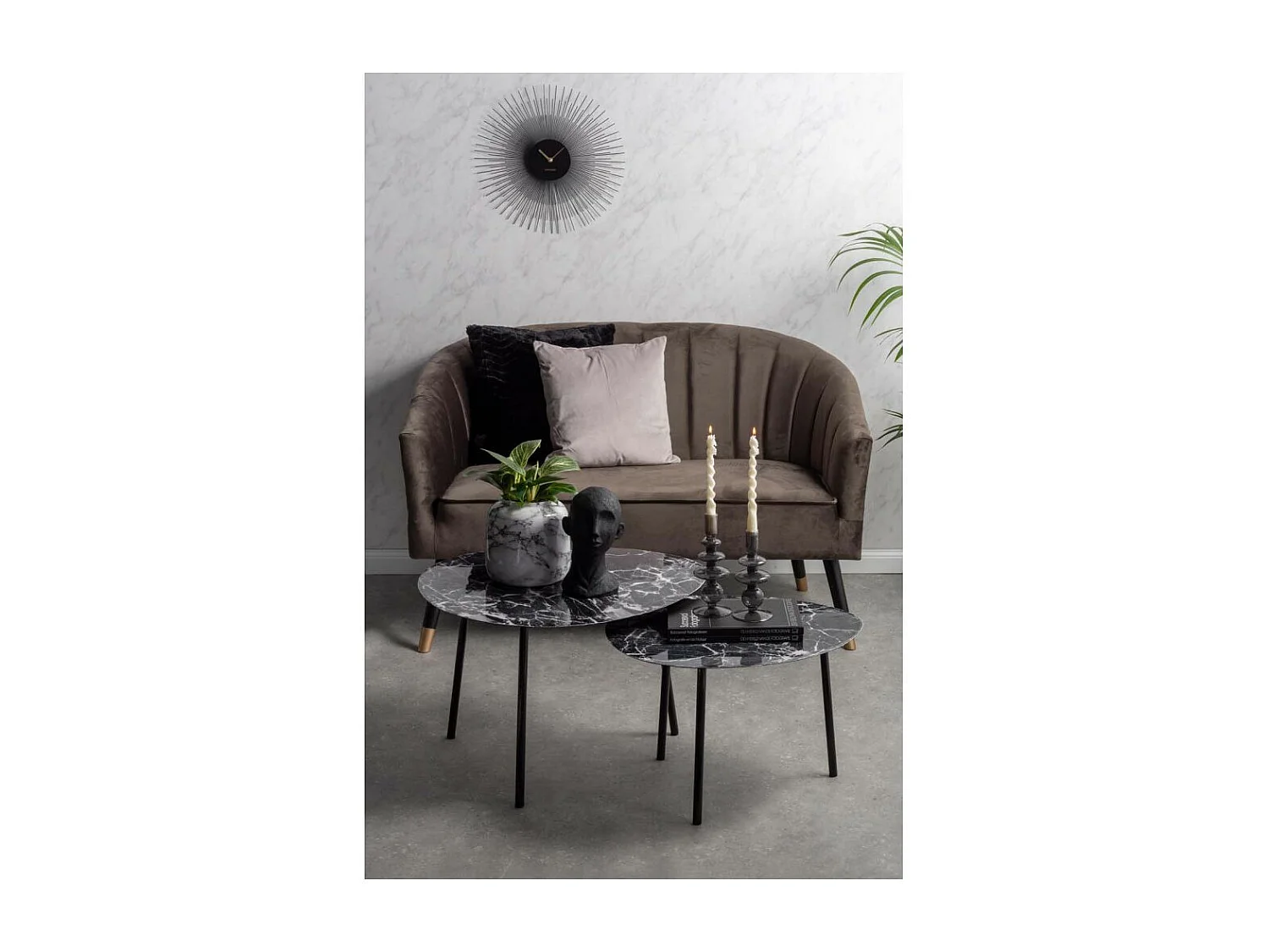 Table basse en métal imitation marbre Ovoid 67 x 60 cm