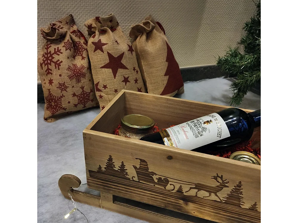 Luge en bois avec décor de Noël