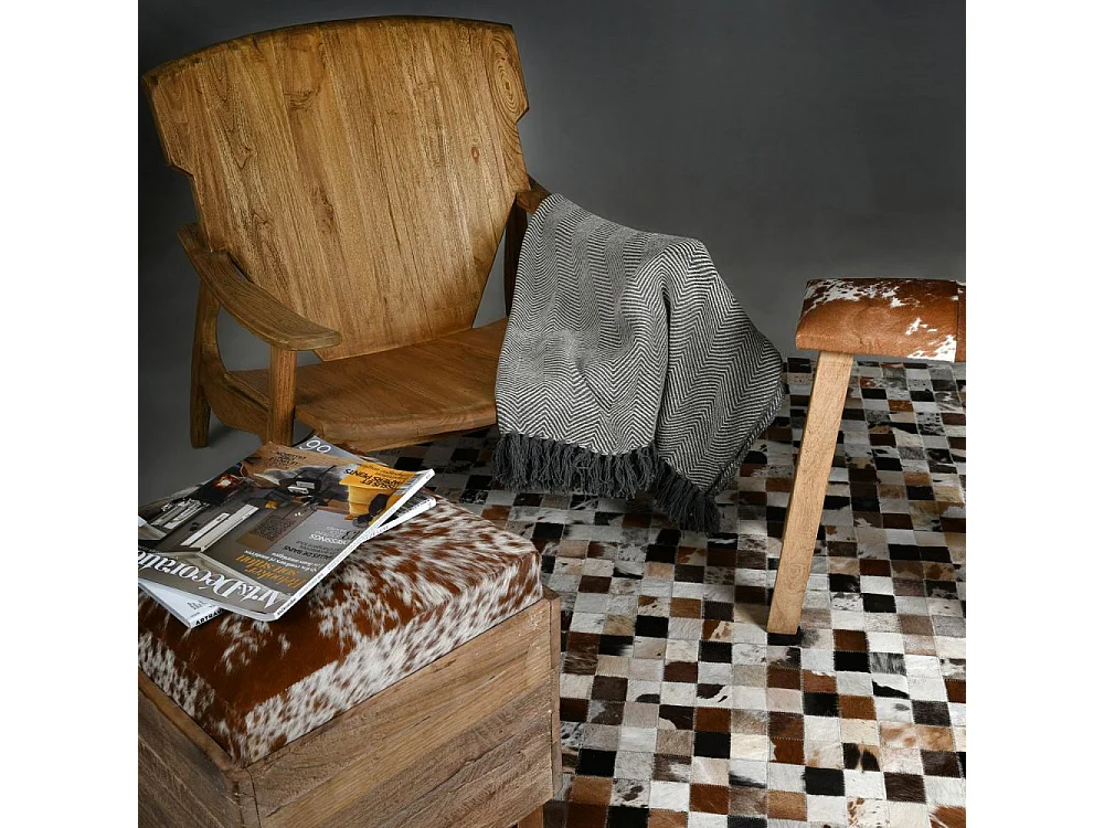 Coffre pouf carré en bois recyclé et peau de vache