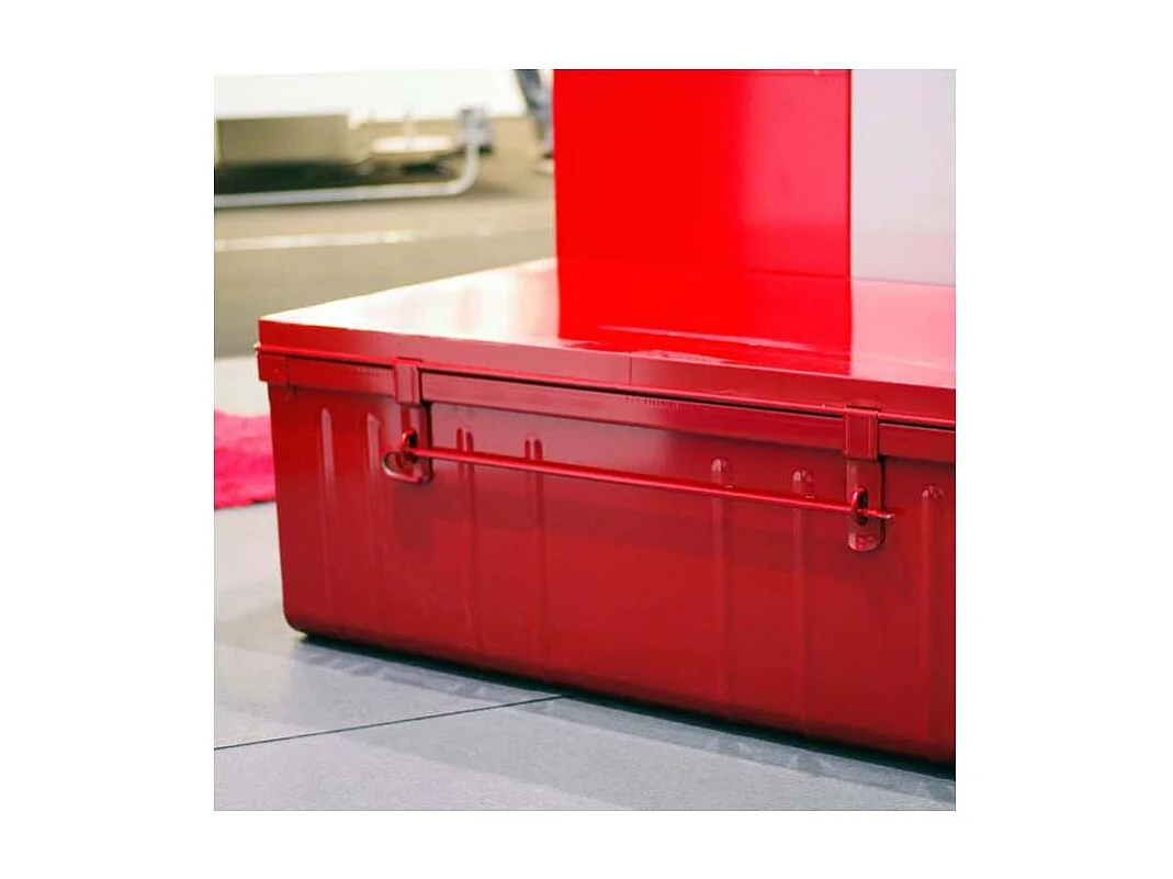 Malle habitat en acier 130 litres Rouge