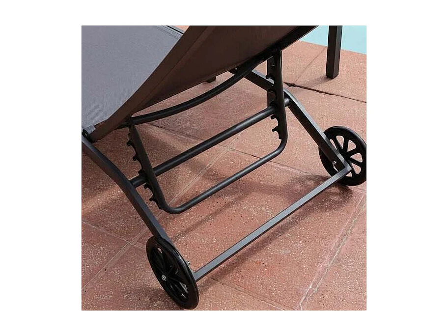 Bain de soleil en aluminium Celio