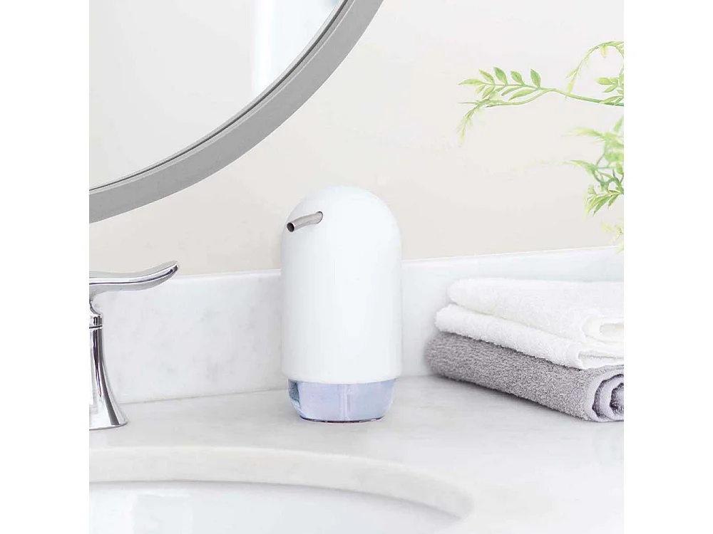 Distributore di sapone a pompa moderno