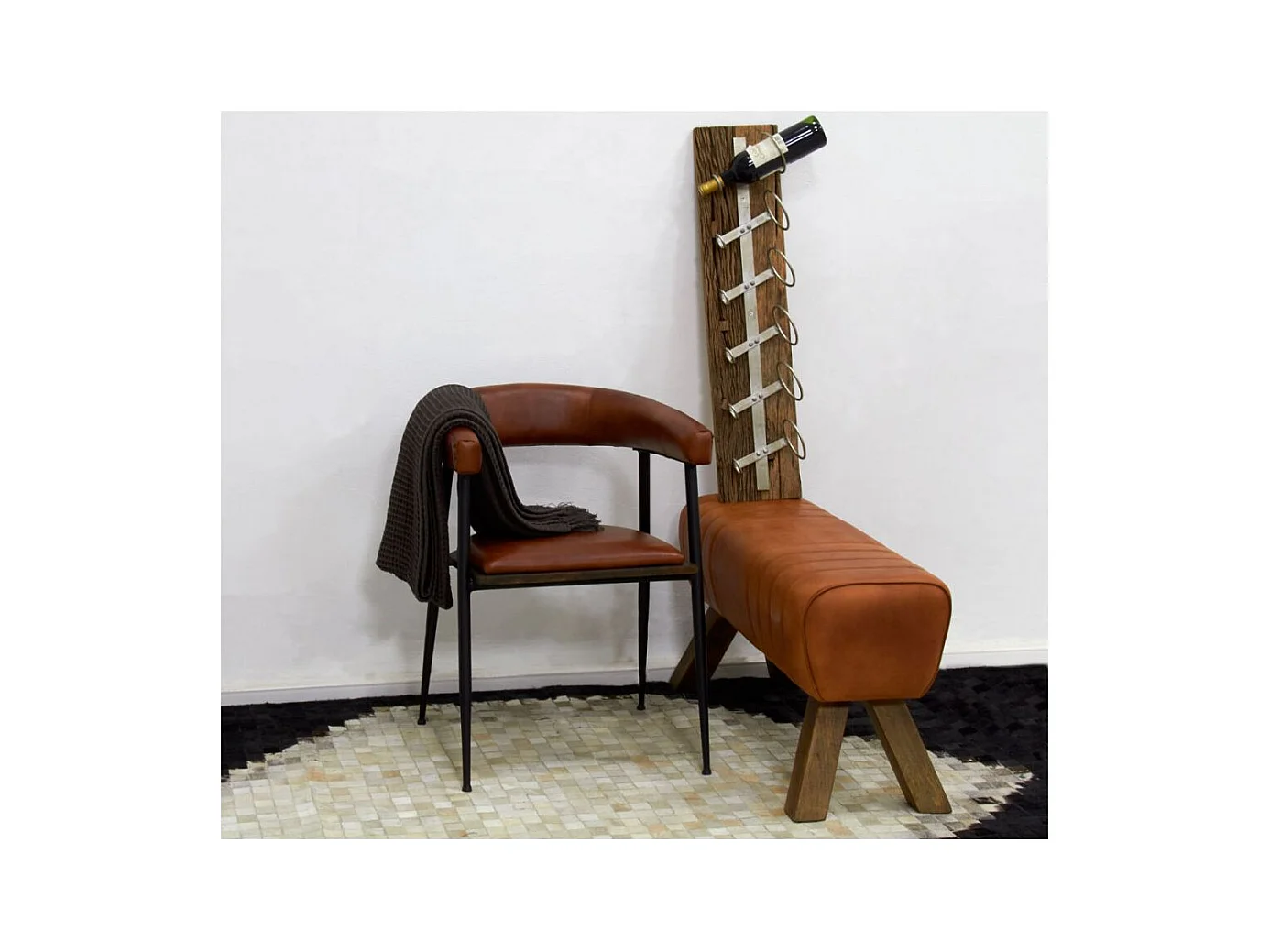 Tabouret en cuir et bois