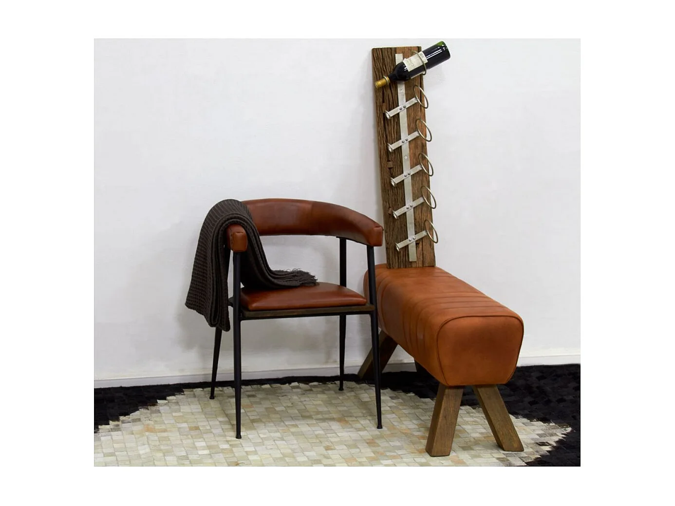 Tabouret en cuir et bois