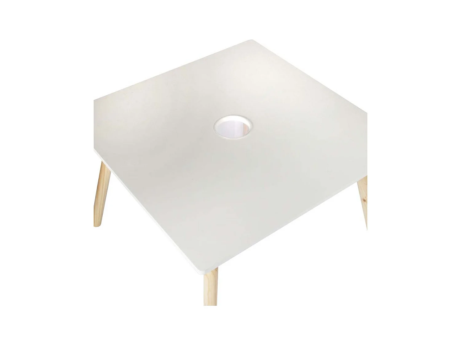 Table Avec Pot A Crayons Gribouille