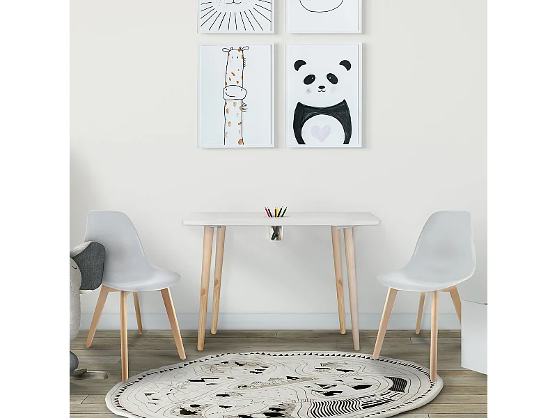 Table Avec Pot A Crayons Gribouille