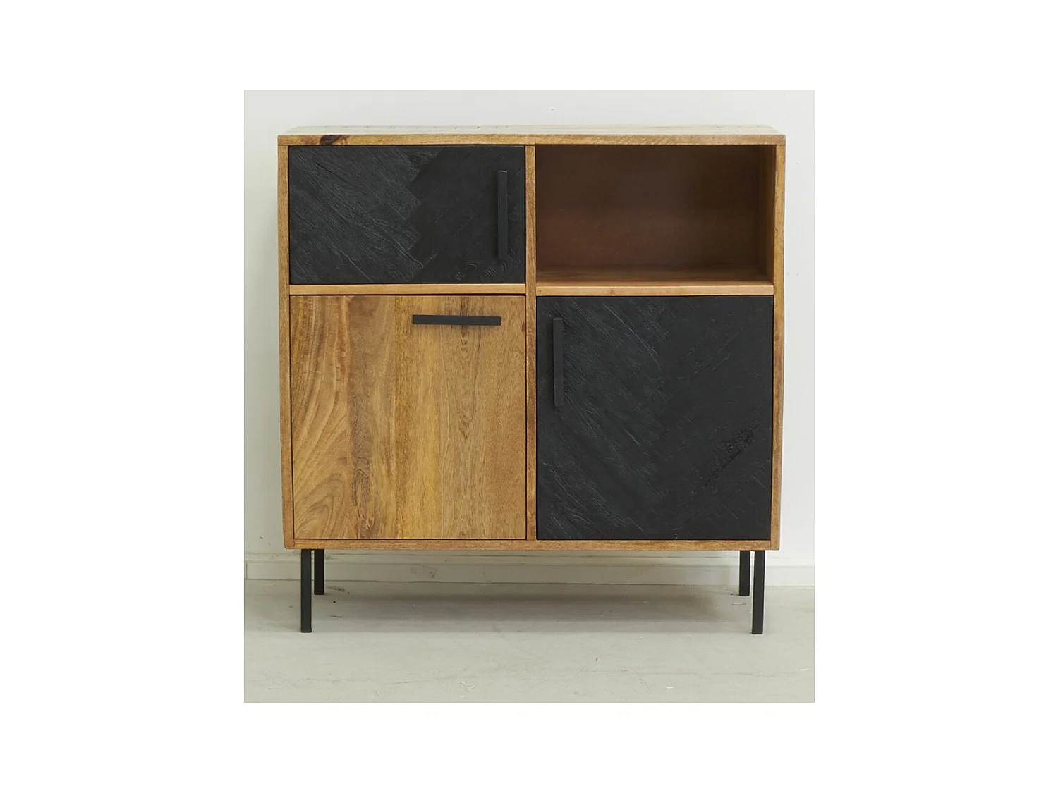 Commode en manguier naturel et teinté noir Damier 3 portes + 1 niche de rangement