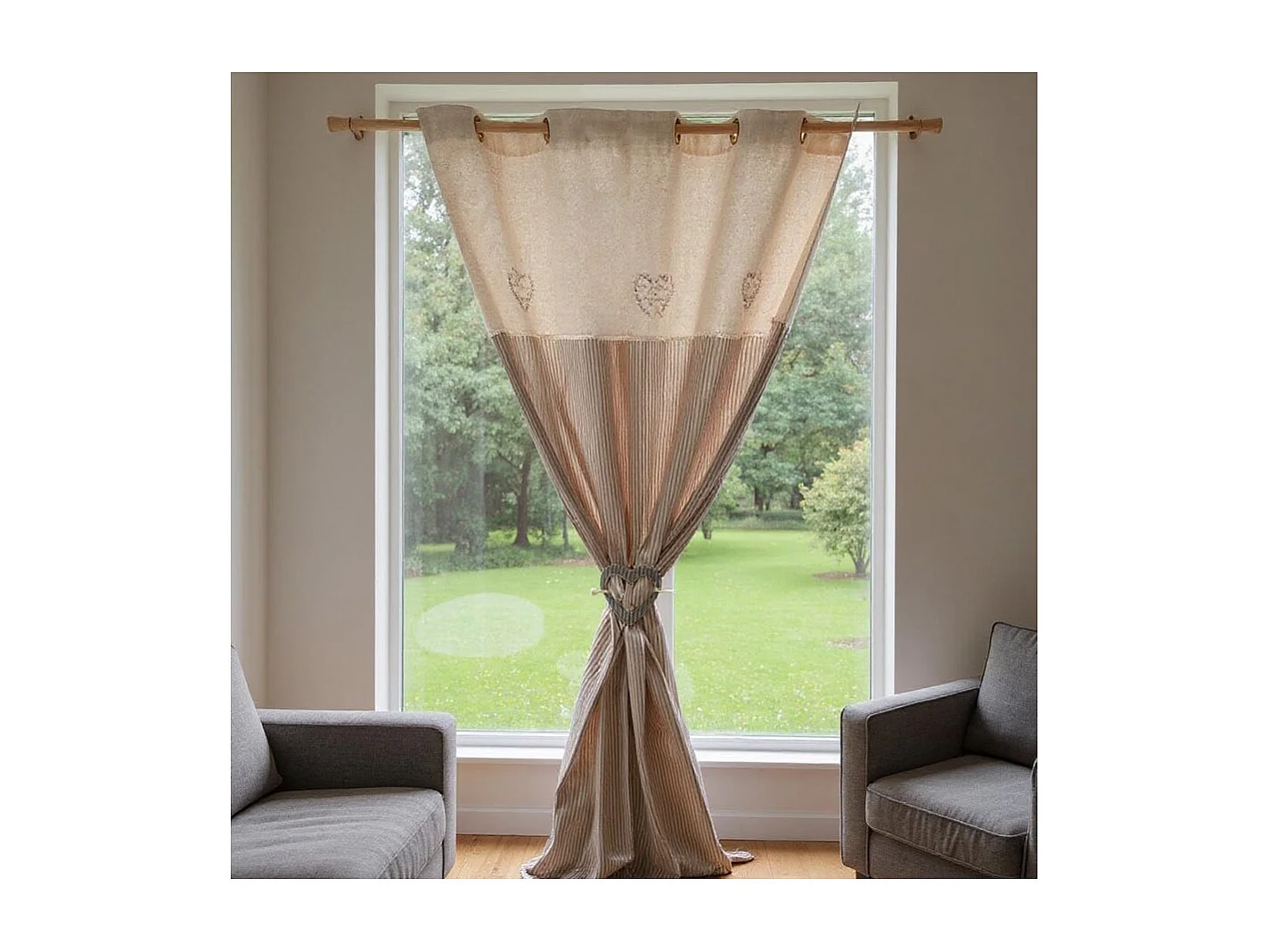 Rideau coeurs gris avec embrasse