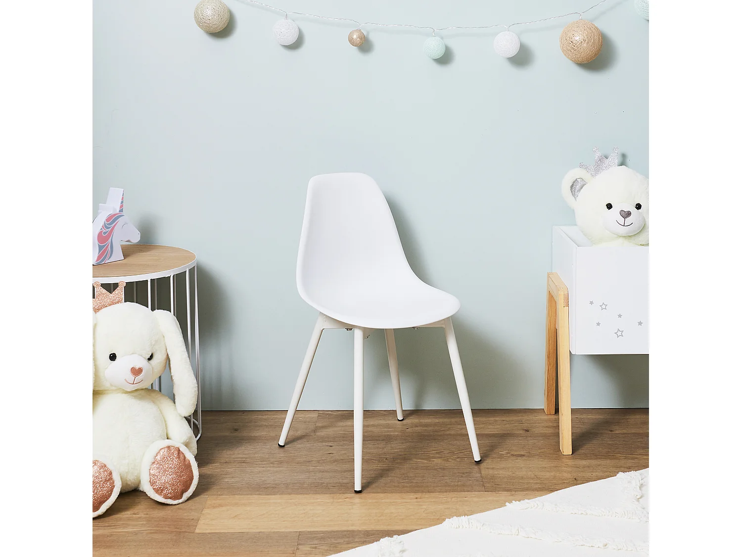 Kinderstuhl mit Metallbeinen Lina