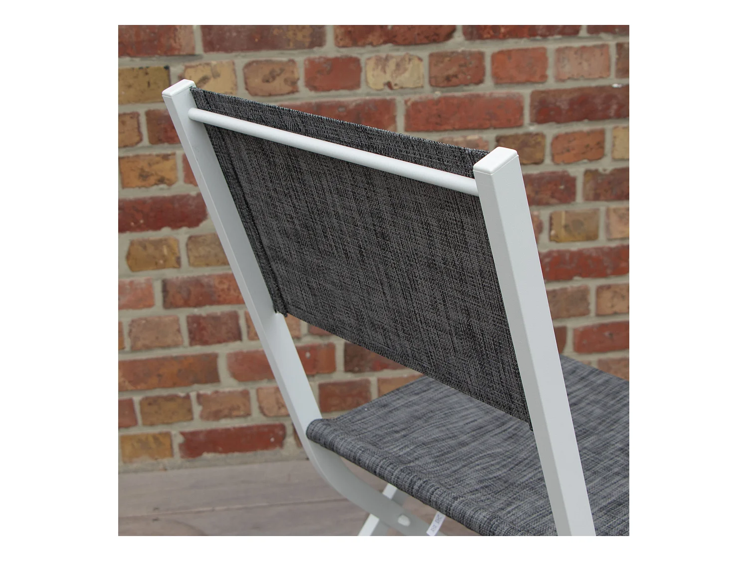 Chaises pliantes Modulo aluminium blanche, assise en textilène gris chiné