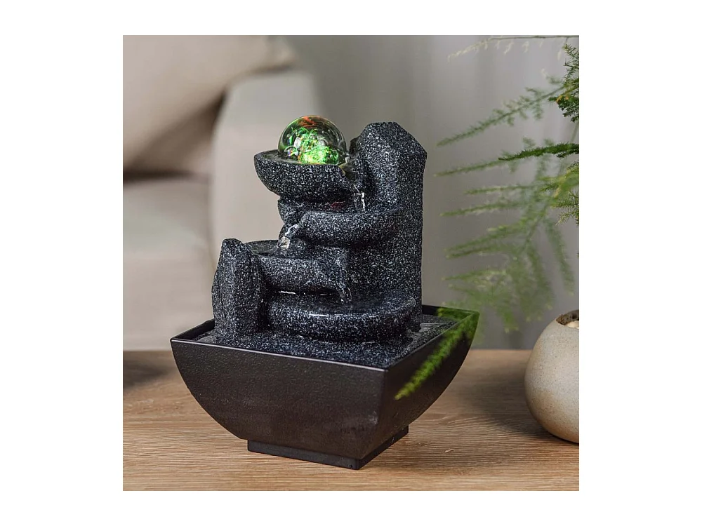 Fuente moderna de resina Lopo