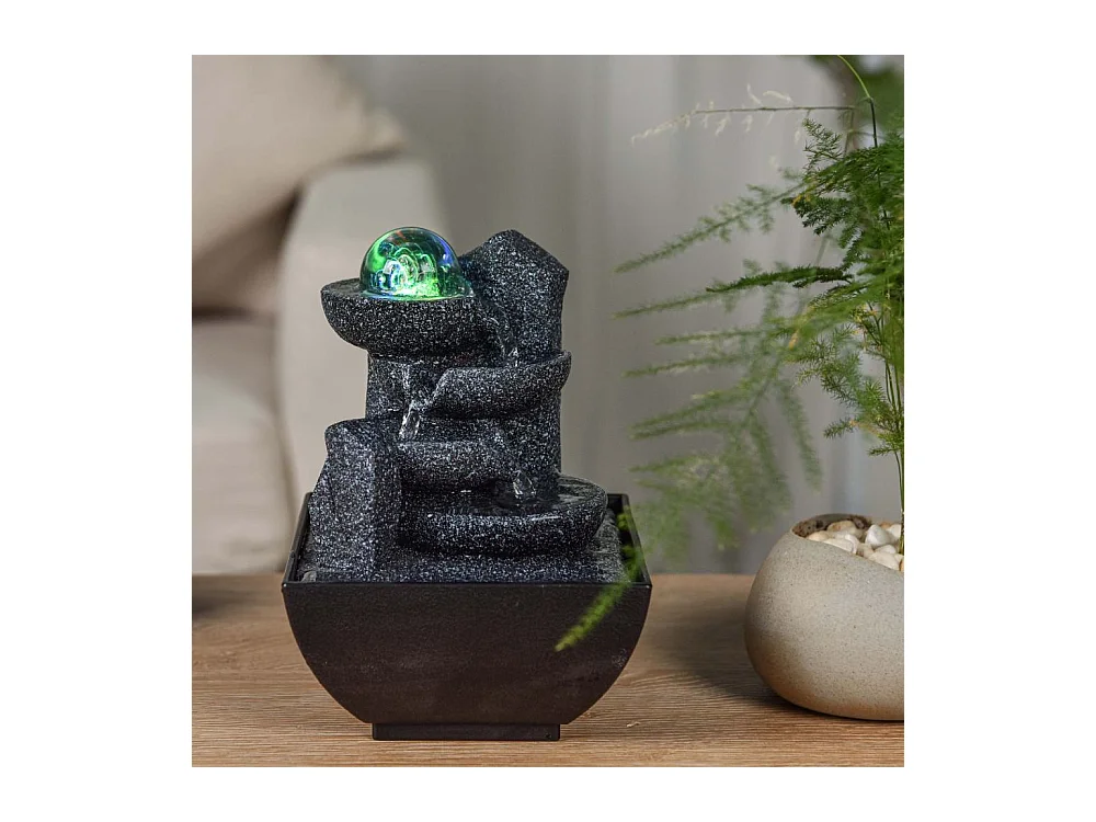 Fuente moderna de resina Lopo