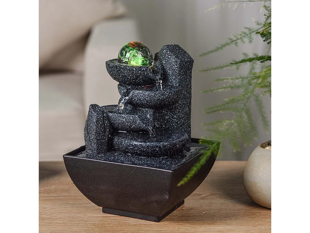 Fuente moderna de resina Lopo