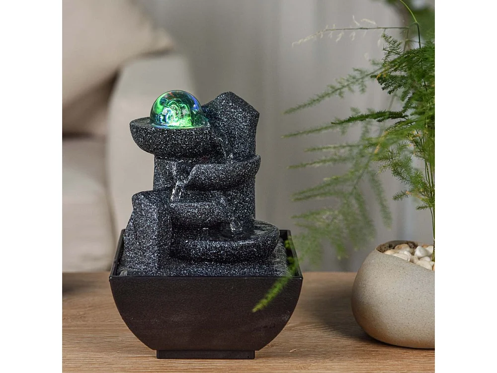 Fuente moderna de resina Lopo