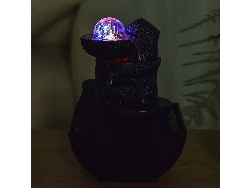 Fuente moderna de resina Lopo