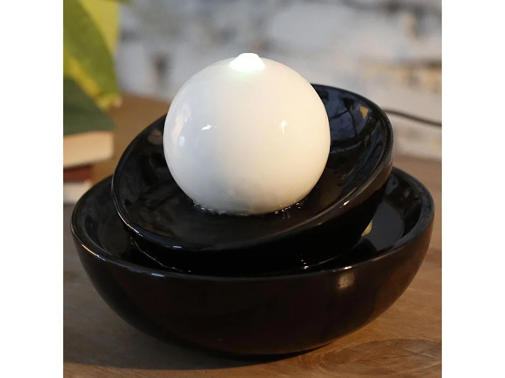 Fuente de cerámica de flujo Zen de la línea Cristal