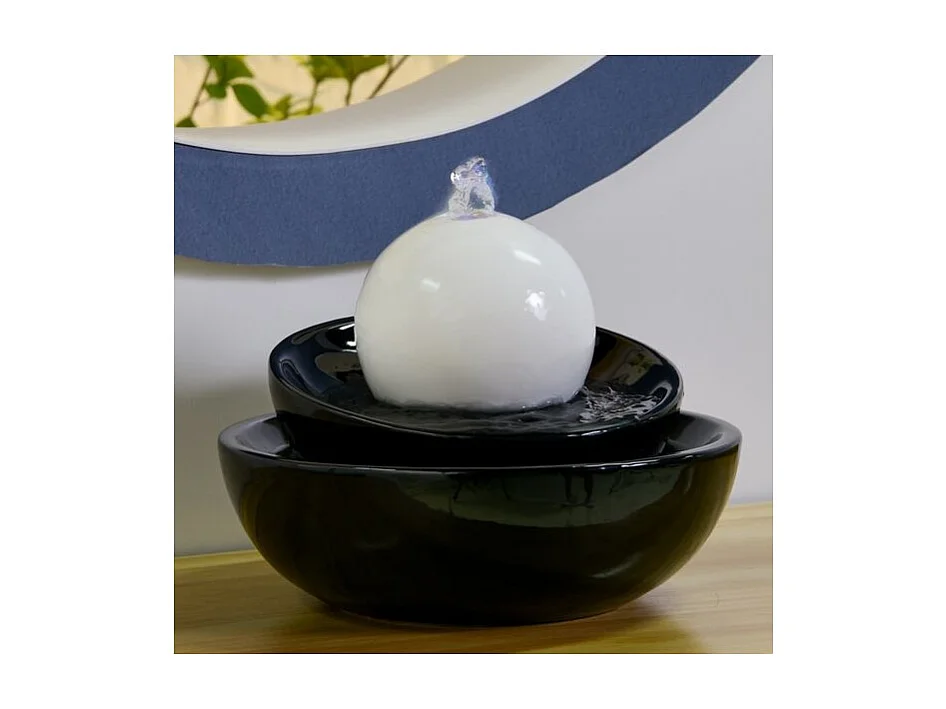 Fuente de cerámica de flujo Zen de la línea Cristal