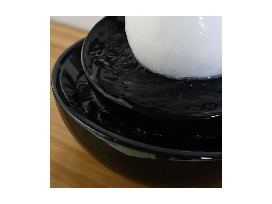 Fuente de cerámica de flujo Zen de la línea Cristal