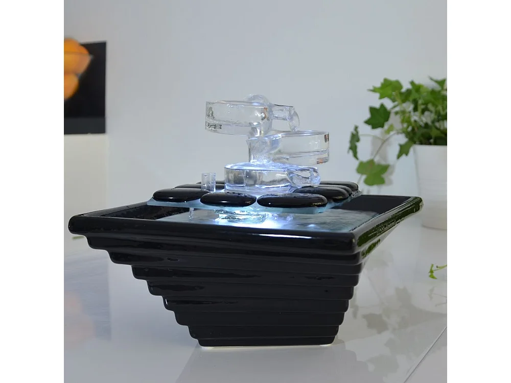 Innen-Brunnen Wasserfall Himalaya