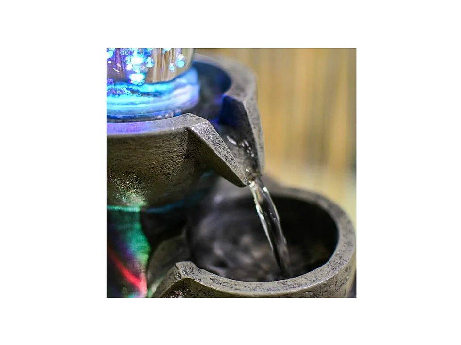 Fontana in resina Malla