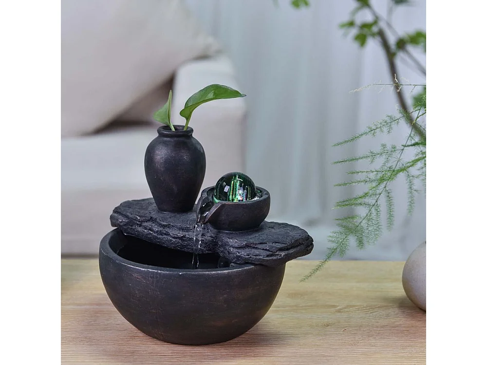 Fontana in resina per interni con LED Silice