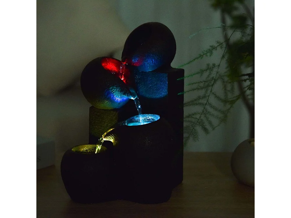 Fuente de resina Zen con LED Luba