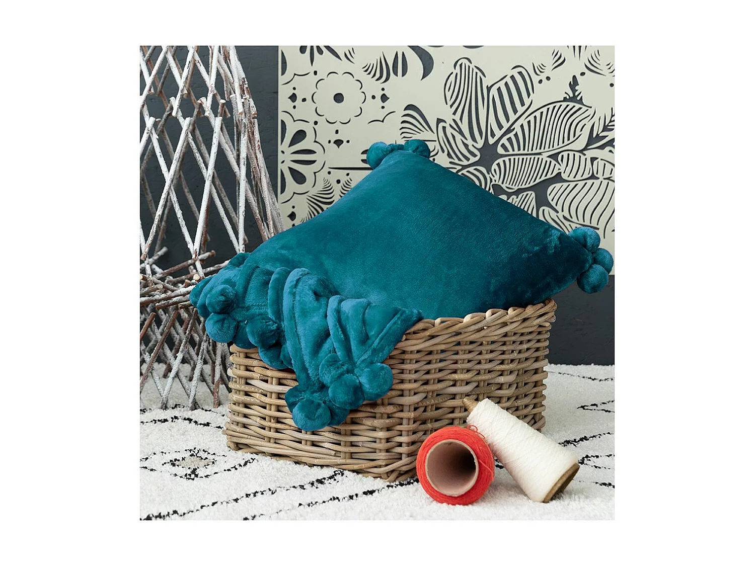 Plaid en polyester avec  pompons Tender 170 x 130 cm