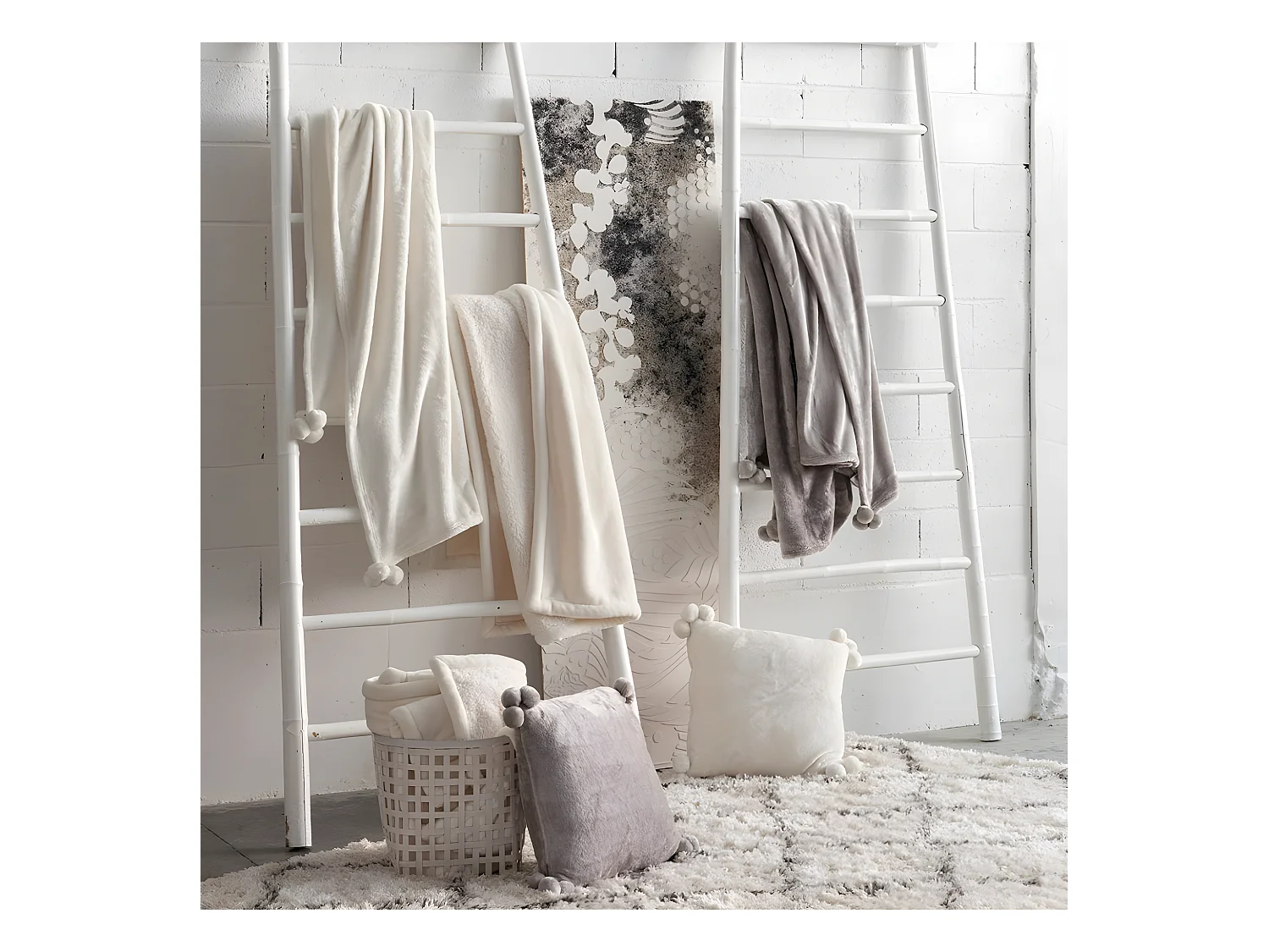 Manta Tender Pompons Pérola 130 x 170 cm