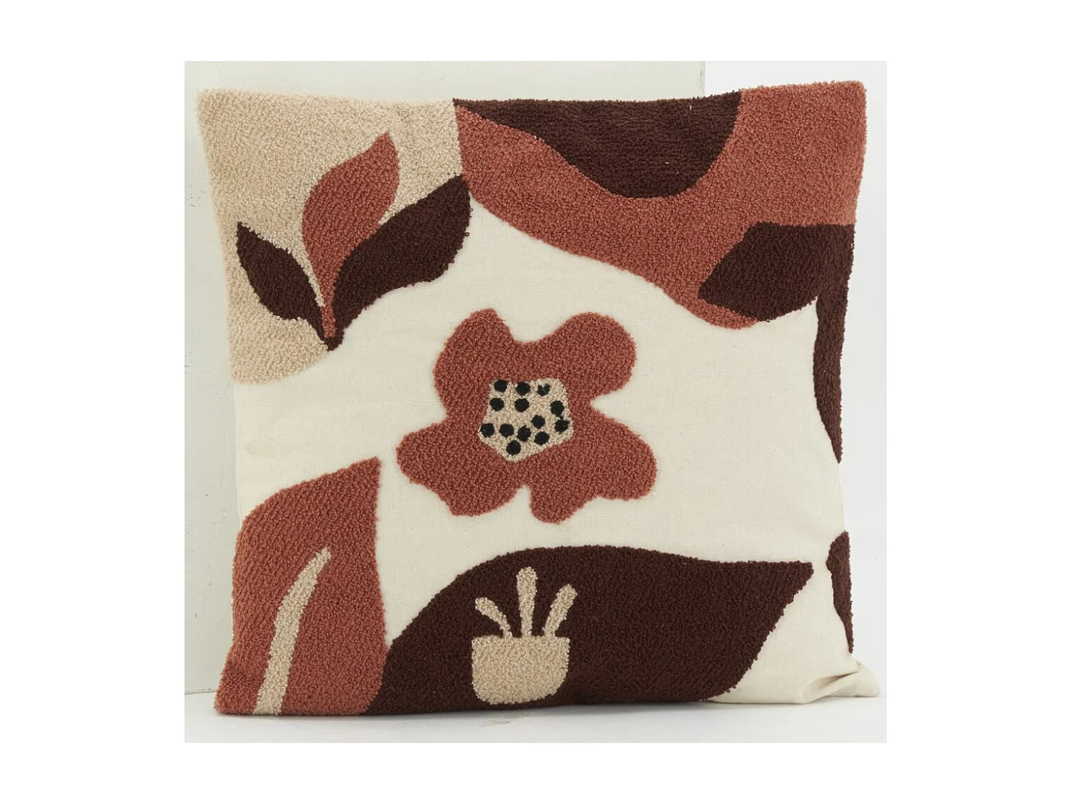 Coussin en coton brodé motifs floraux camaieu Terracotta