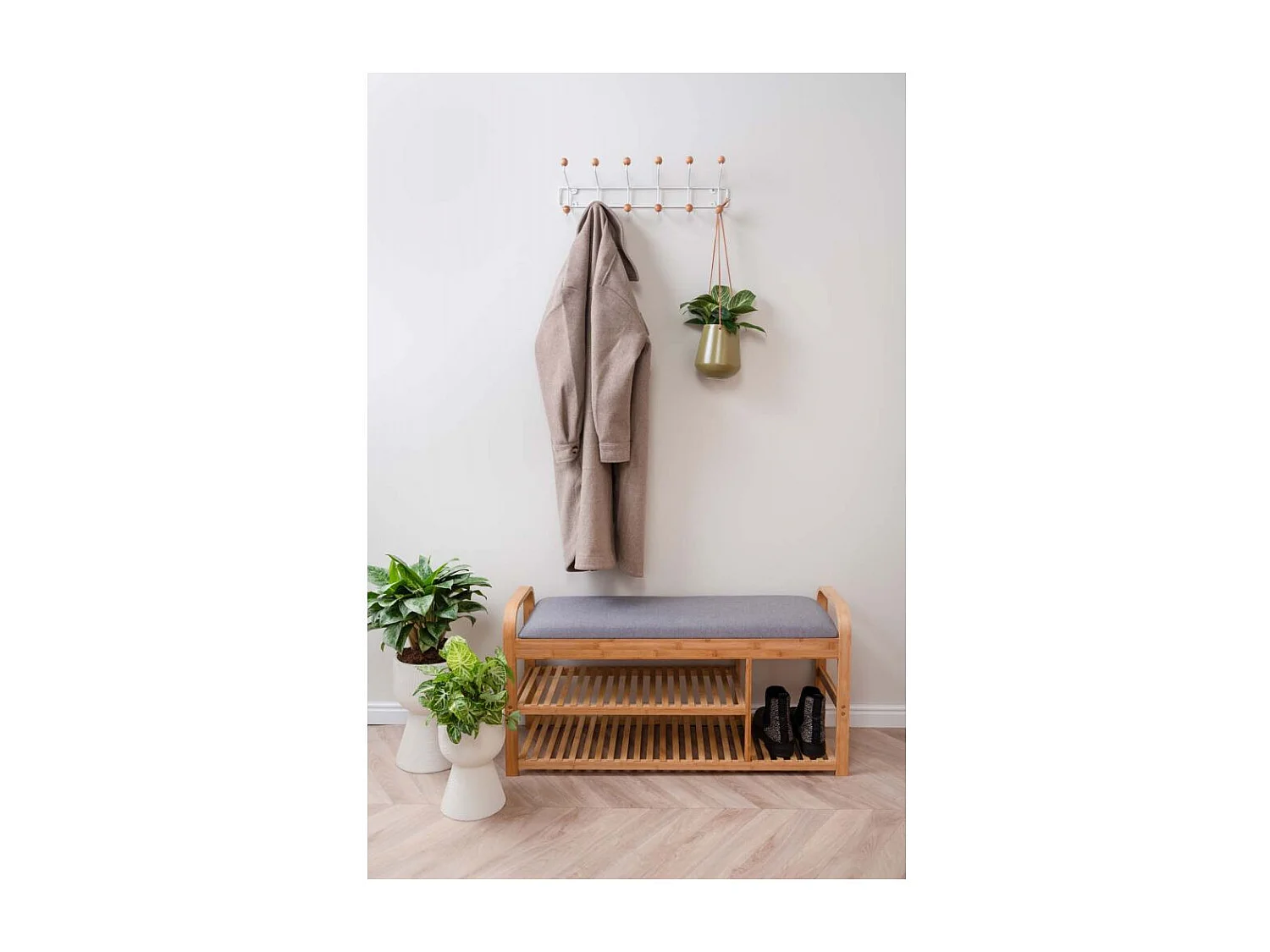 Bambusbank mit Regalen Arch