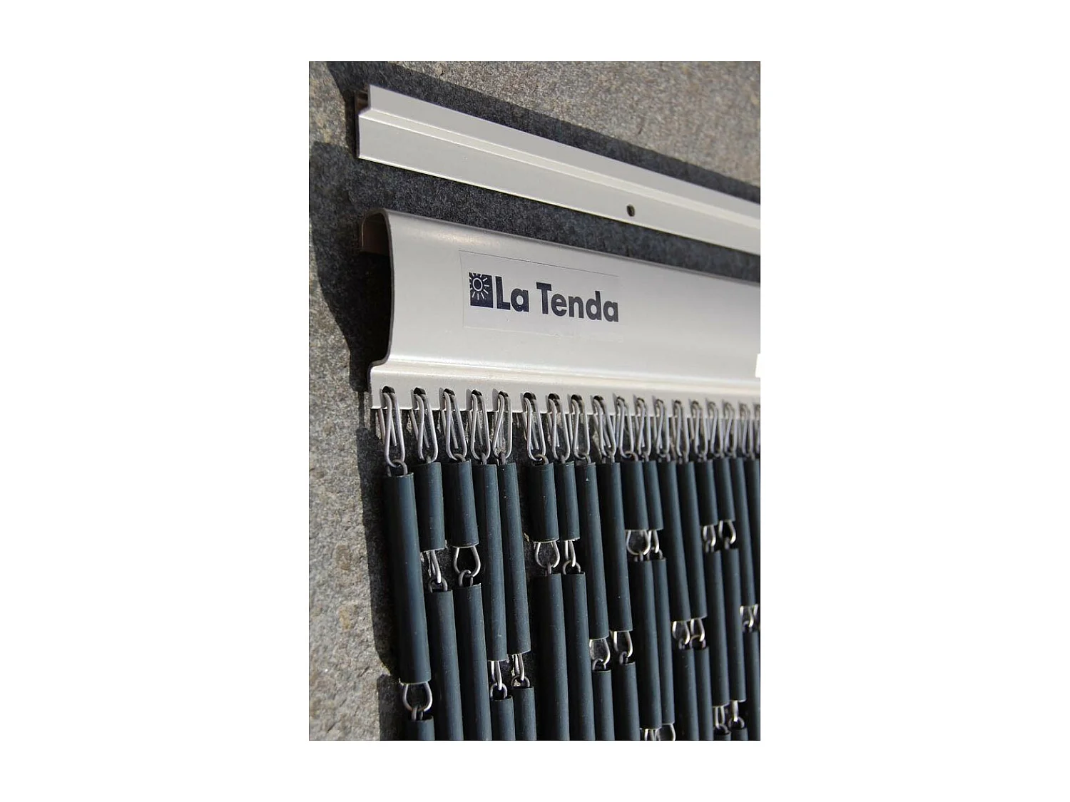 Rideau de porte en polyéthylène anthracite et acier  Campos 100x230 cm