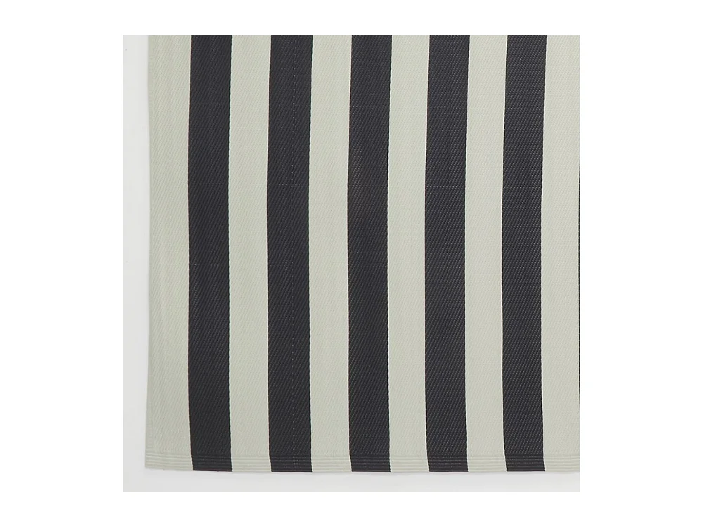 Grand tapis d'extérieur en polypropylène 160 x 230 cm Rayures - Noir