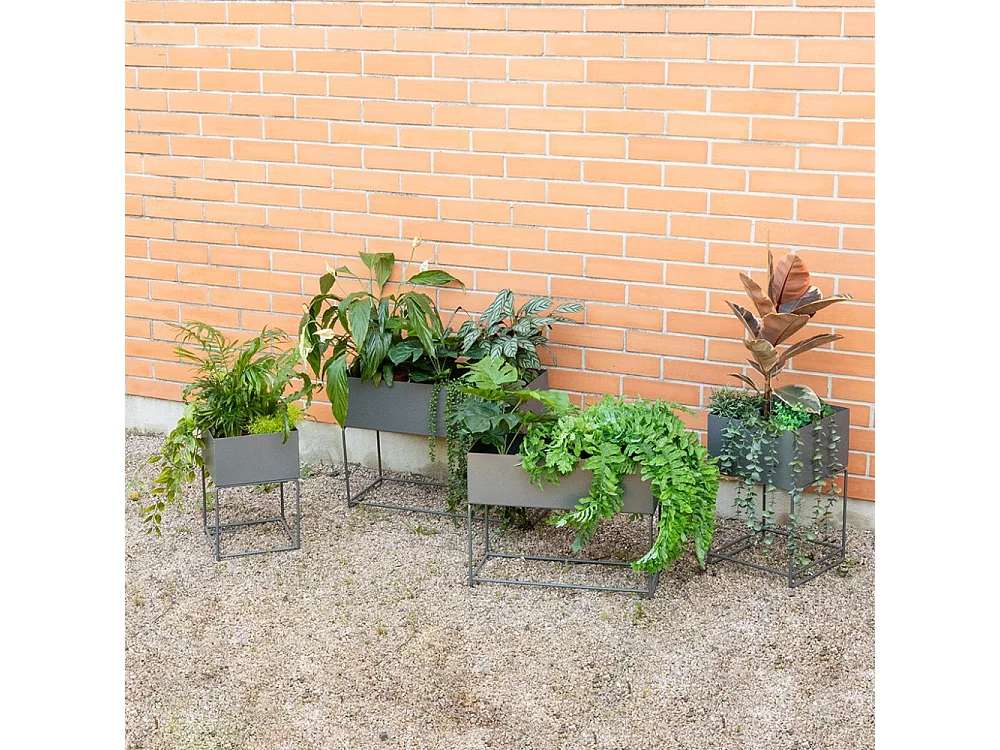 Quadratischer Blumenkasten aus Metall auf Ständer (Doppelpack)